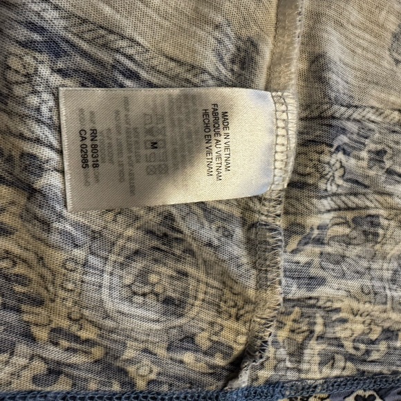 Lucky Brand Women's Blue and White Paisley Top size M - Picture 6 of 9